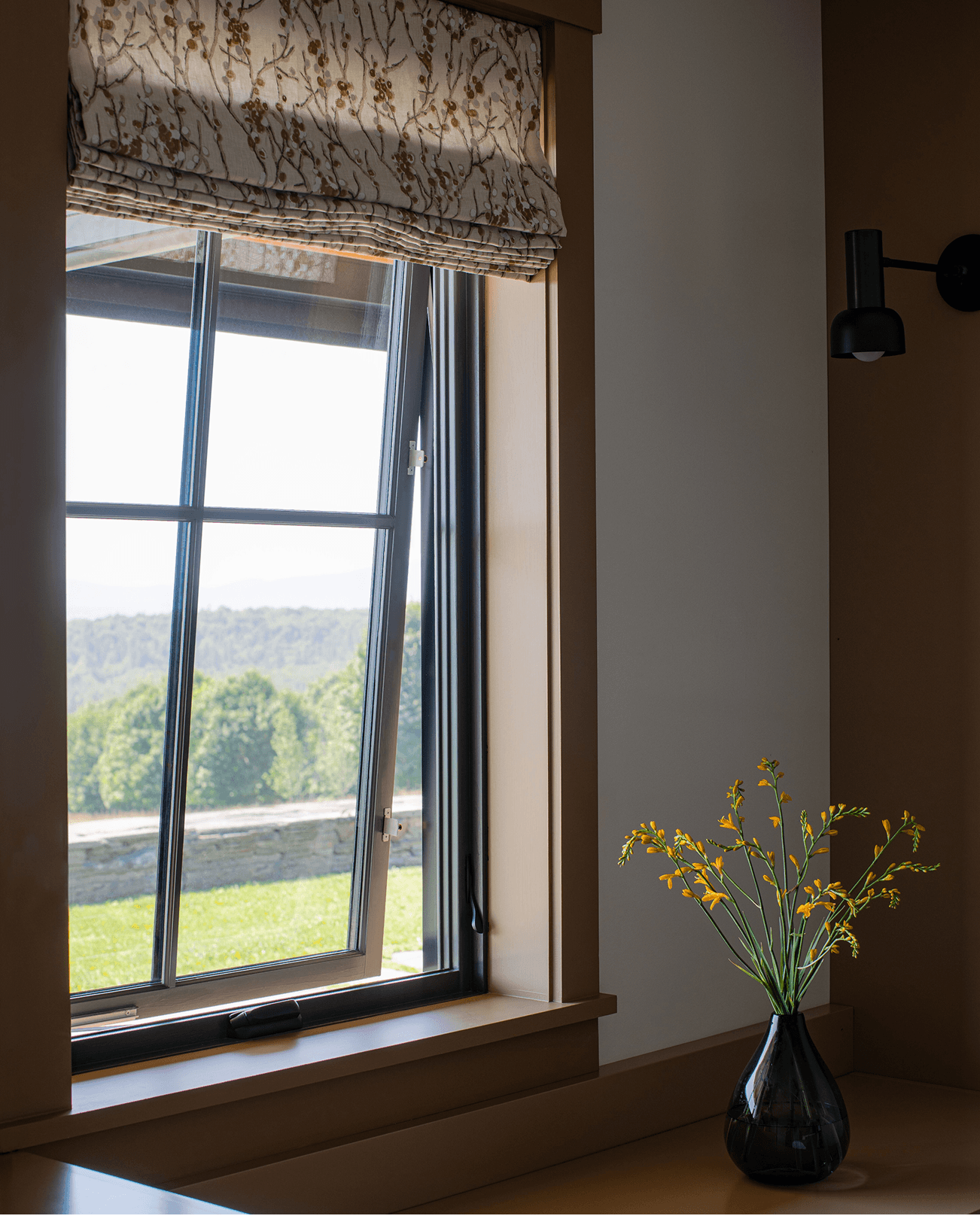 Living area with Marvin Ultimate Awning window